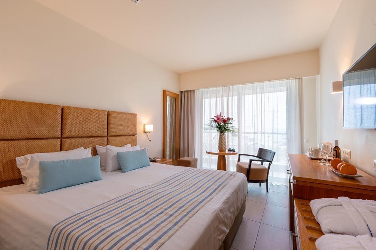 Minos Hotel Rethymno  Ngoại thất bức ảnh