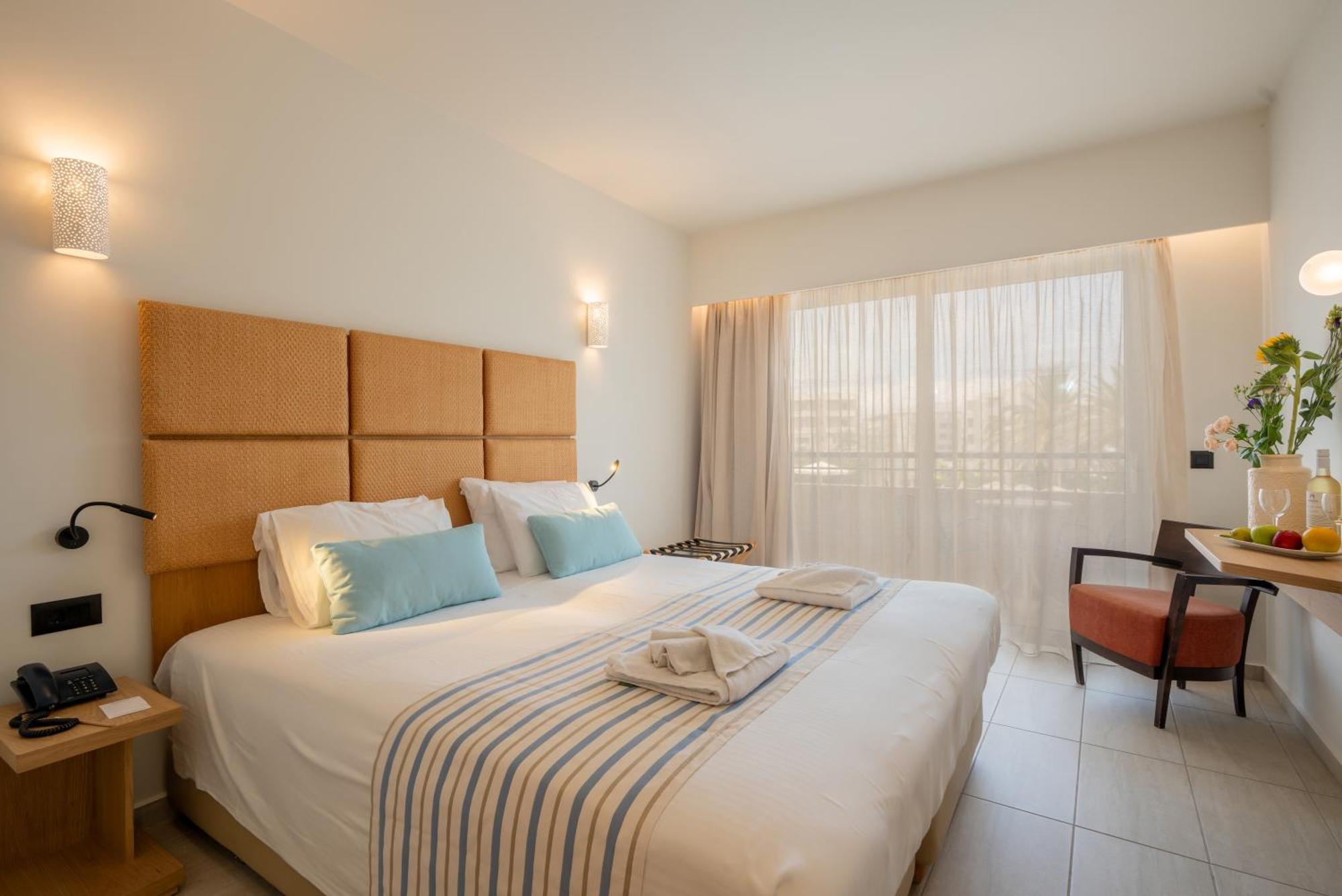 Minos Hotel Rethymno  Ngoại thất bức ảnh