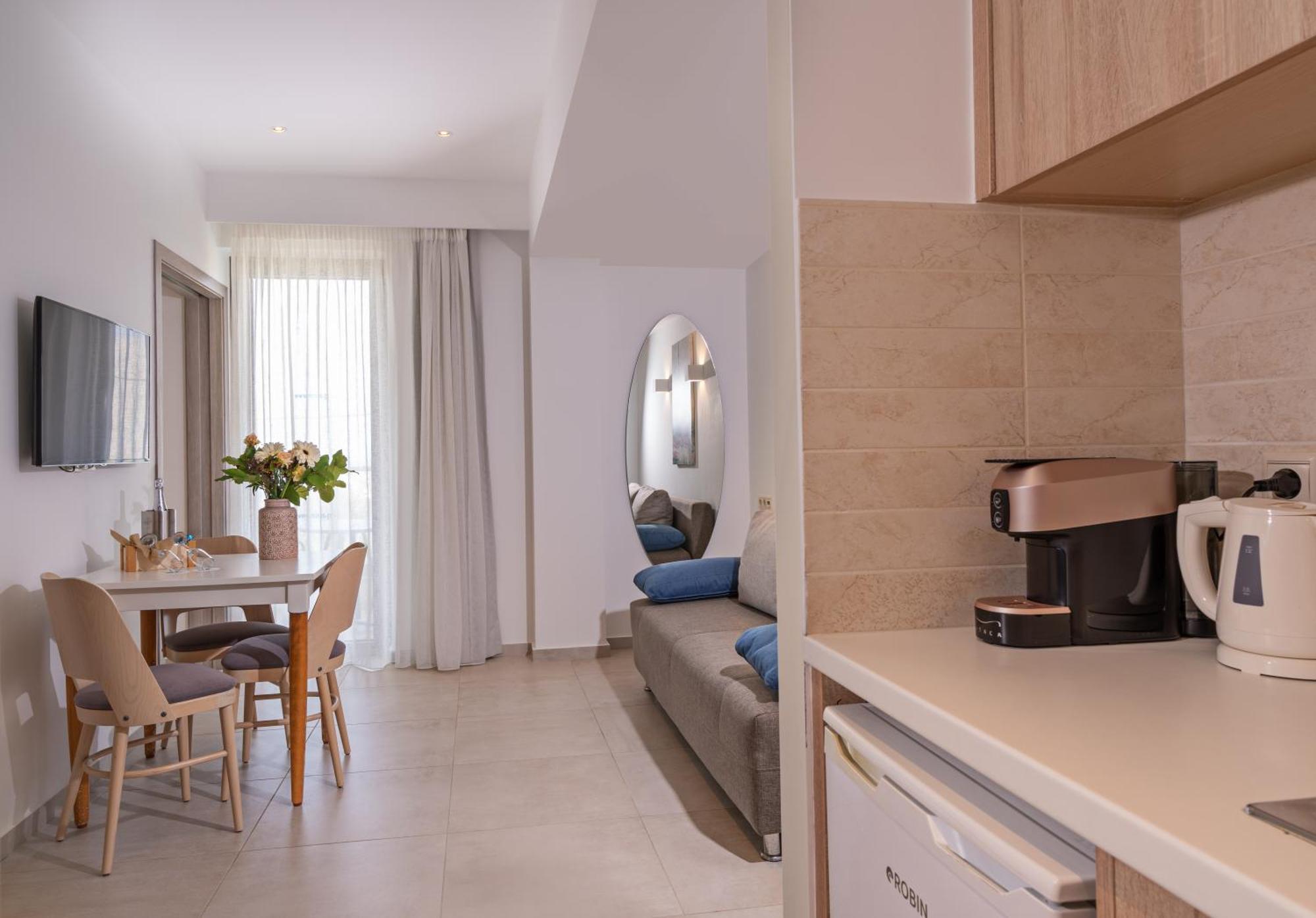 Minos Hotel Rethymno  Ngoại thất bức ảnh