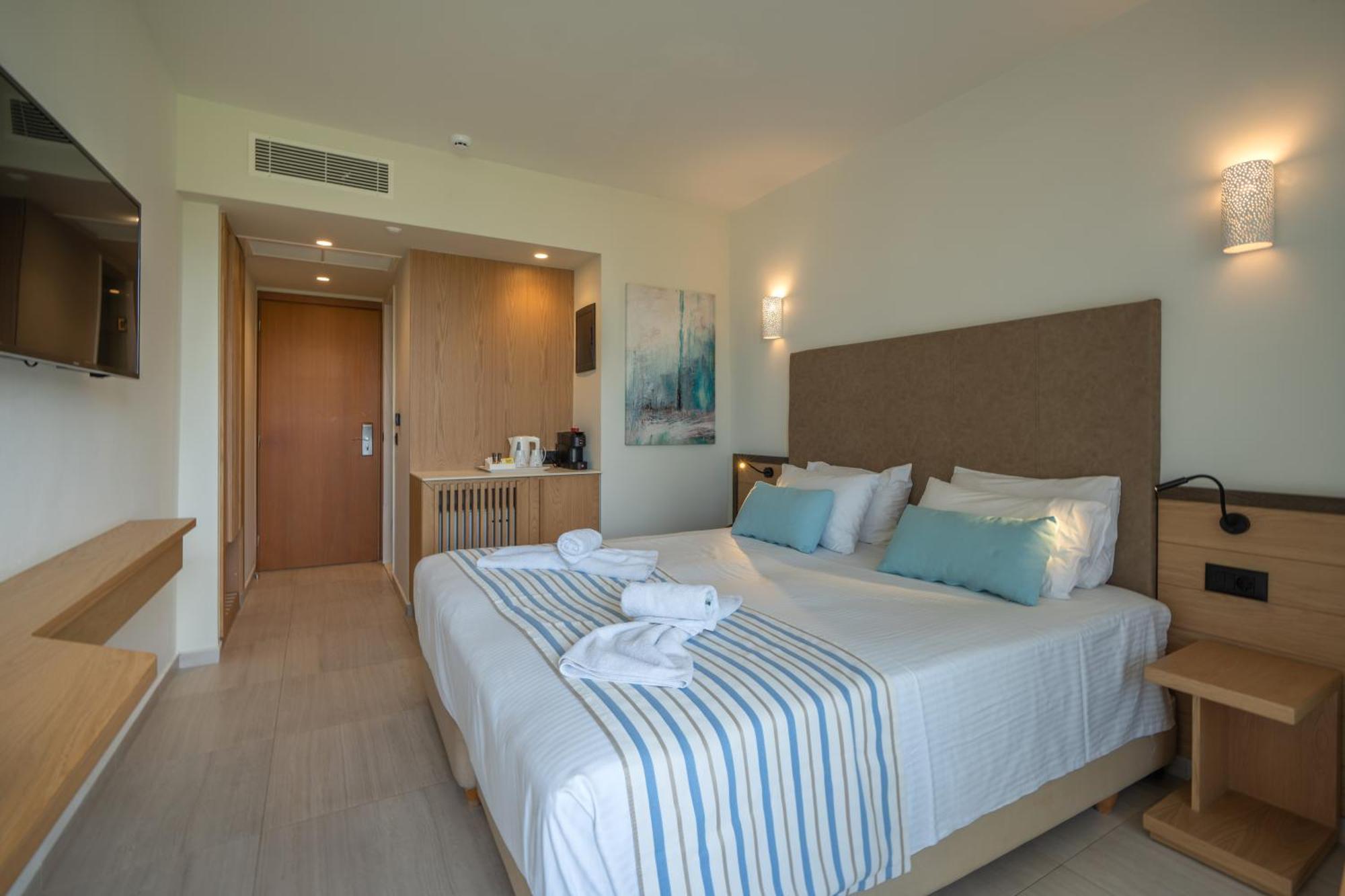 Minos Hotel Rethymno  Ngoại thất bức ảnh